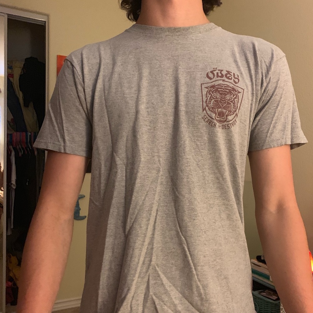 Gray and maroon Obey men’s Short sleeve shirt